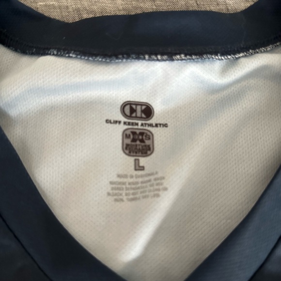 Cliff Keen Jersey like material. V- neck Tee - Picture 3 of 4